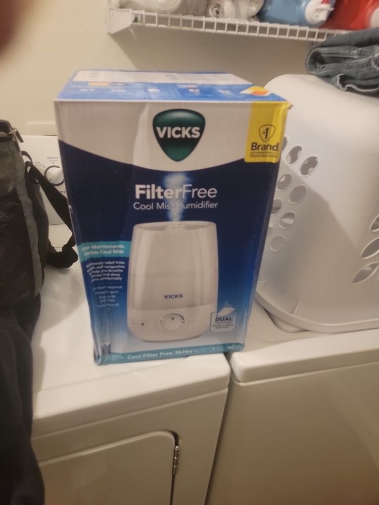Selling A Brand New Filter Free Cool Mist Humidifier 