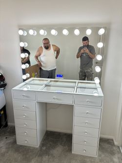 Bluetooth Mirror Makeup Vanity’s 
