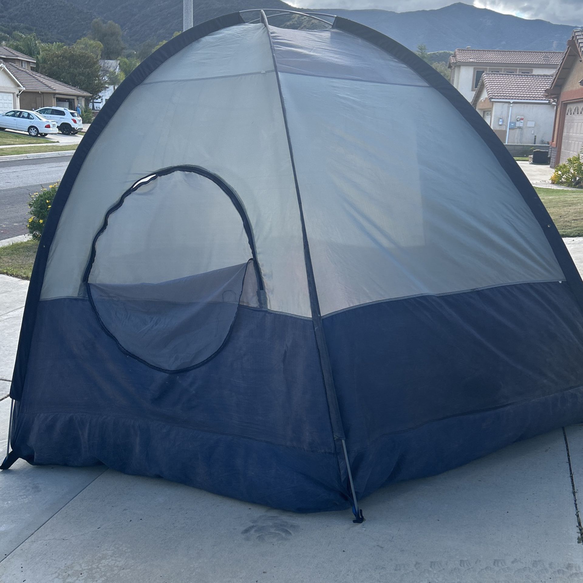 Tent And Mattress And Blower 