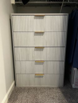 5-Drawer dresser