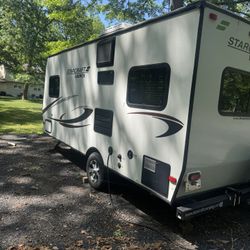 17’ StarCraft Camper 
