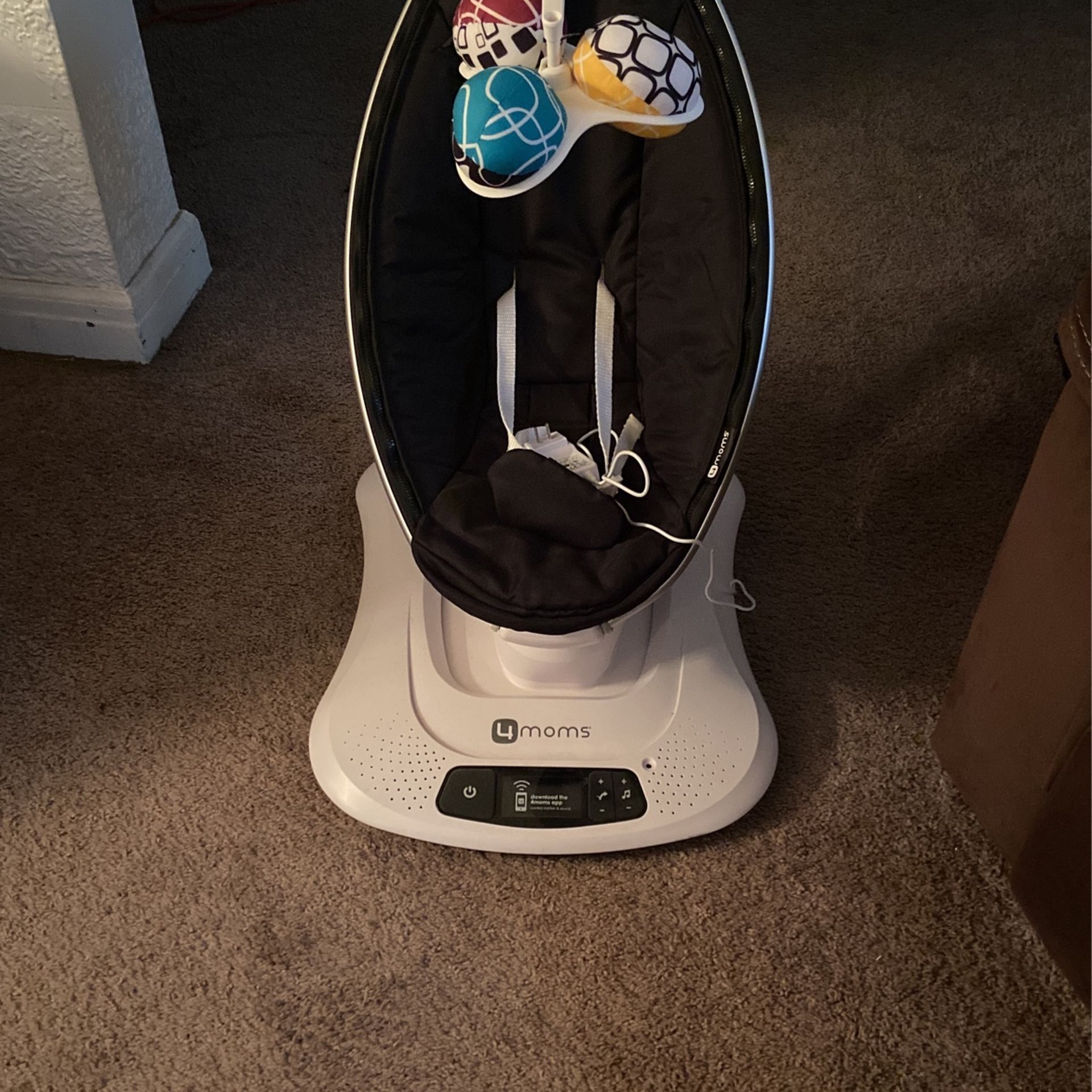 4 Moms Mamaroo 4 Baby Swing