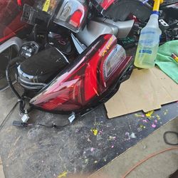 2023-2024 FORD ESCAPE TAILLIGHT ASSEMBLY OEM LEFT DRIVER SIDE LAMP PJ6B-13405-AC