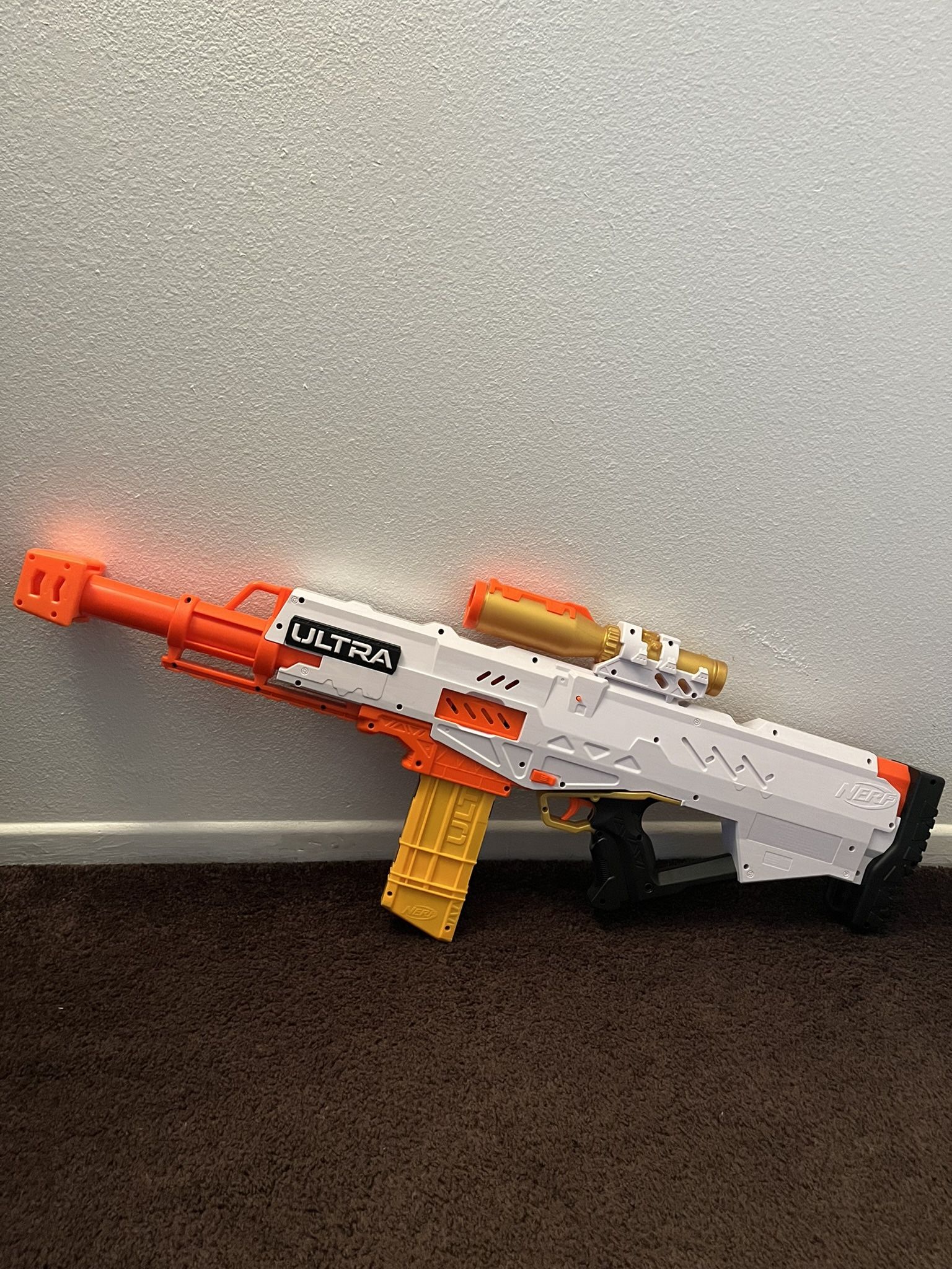 Nerf Ultra Pharaoh 35" White Blaster Gun & 10 Dart Clip