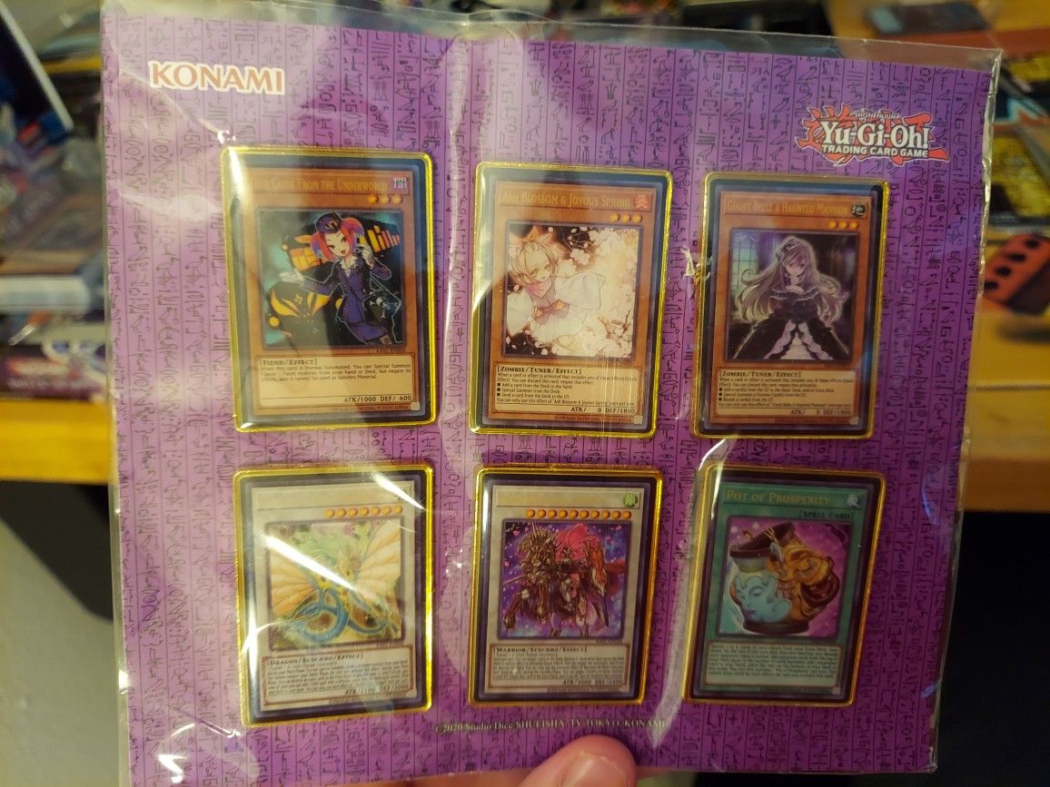 COLLECTABLE Yu-Gi-Oh! FULL-CARD KONAMI PINS