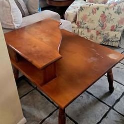 Two-tire wooden coffee table with turned legs