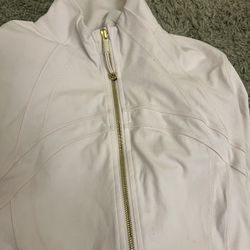 Lululemon define jacket size 10