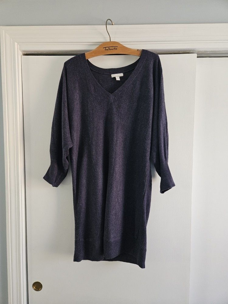 Women's New York & Company Long Sleeve V-Neck Small Tunic Sweater