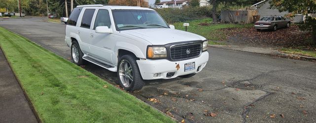 2000 Cadillac Escalade