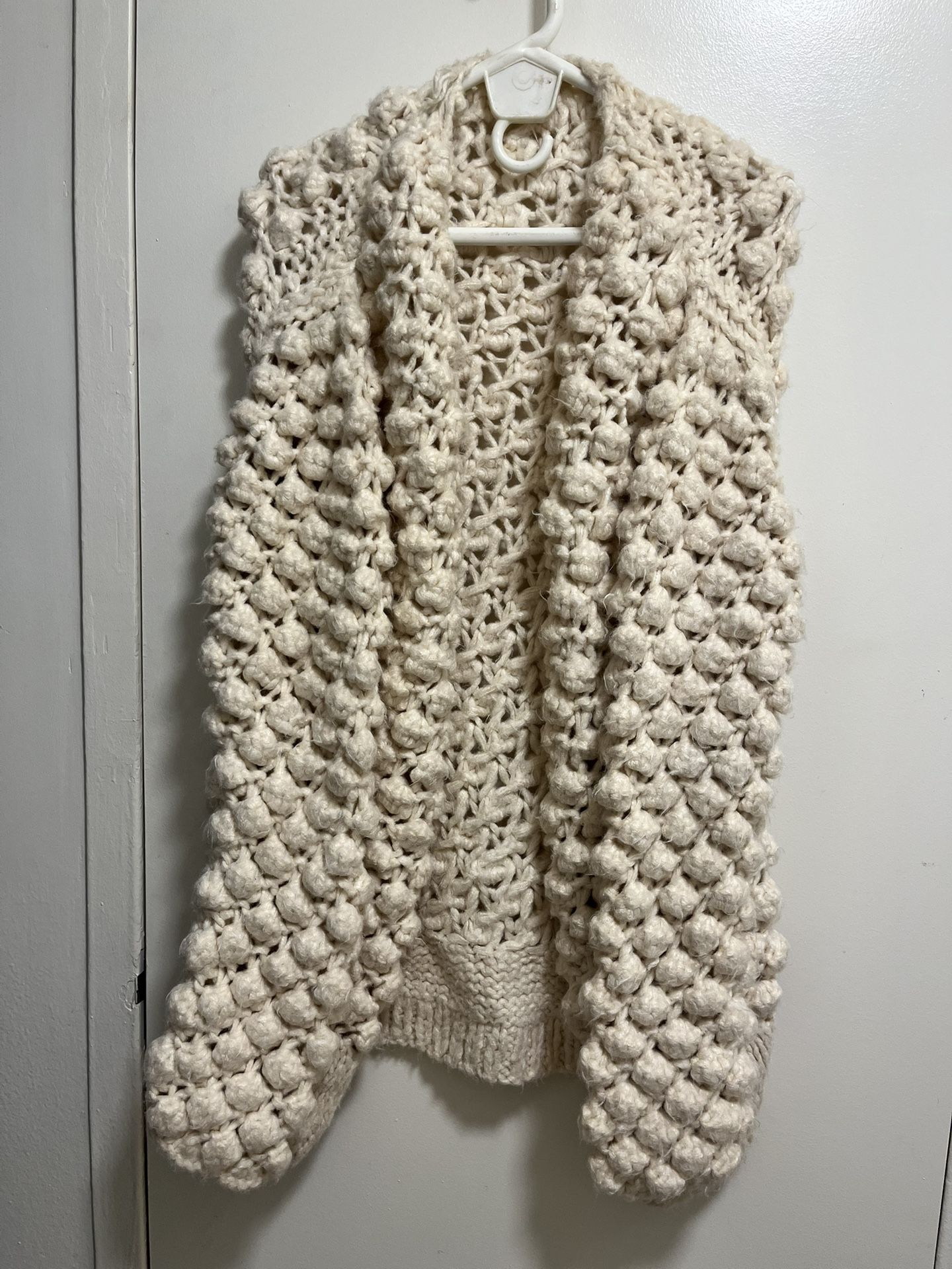 Big Comfy Hand Knit Sweater Size M/L