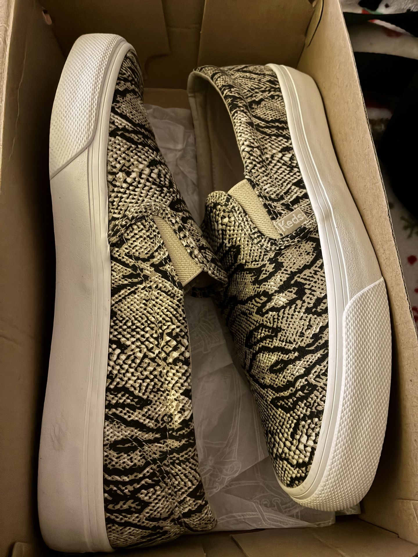 Like New Women’s Keds Canvas Size 10