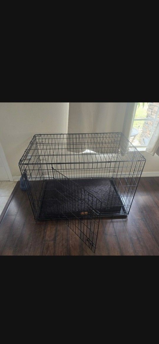 Large Dog Crate- 42"x30" W/ Therapeutic Bed