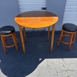 Table & Stools