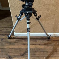 Majestic Heavy Duty Professional Tripod Model 1600