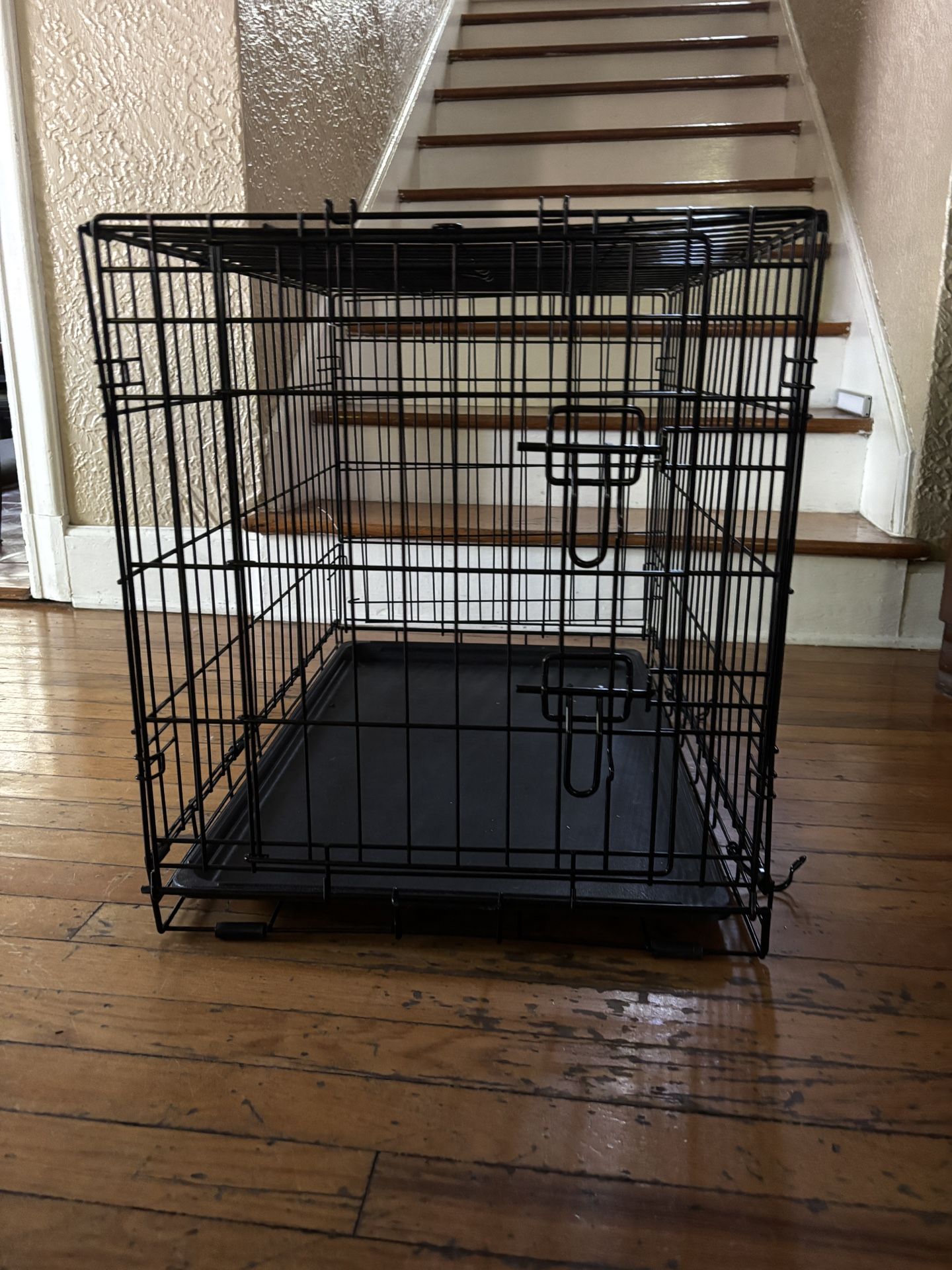 Medium Dog Crate With Divider