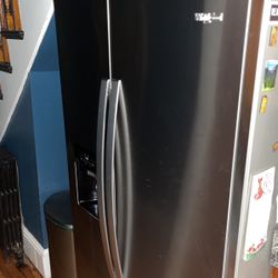 Whirlpool Refrigerator Works Great