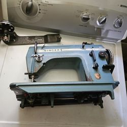 Singer Sewing Machine 541619