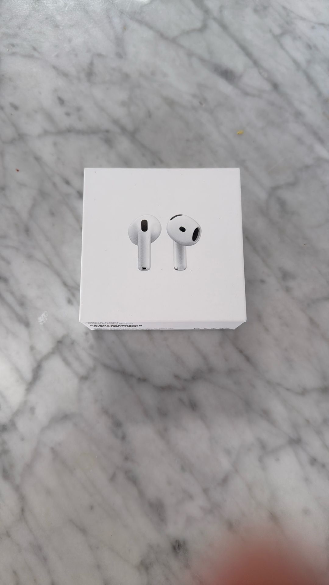 Apple AirPods 4