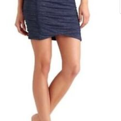 Athleta Odyssey Twisted Ruched Mini Skirt
XS 