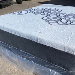 Queen Bamboo Cool Gel Memory Foam!!