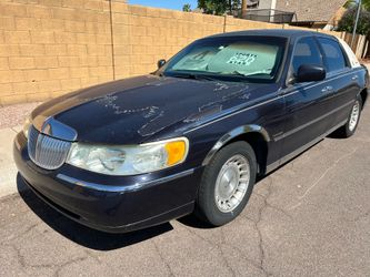 1999 Lincoln Town Car
