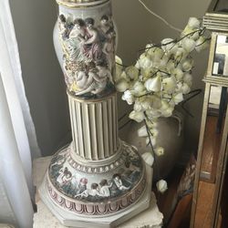 Vintage Capodimonte Porcelain Pedestal Stand  