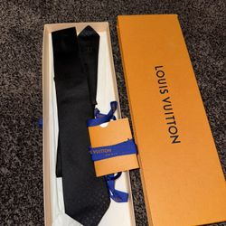 Real Louis Vuitton Tie Slim Size Brand New Only Wore Once