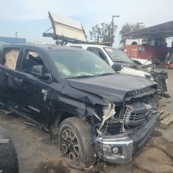 2015 Toyota Tundra For Parts 