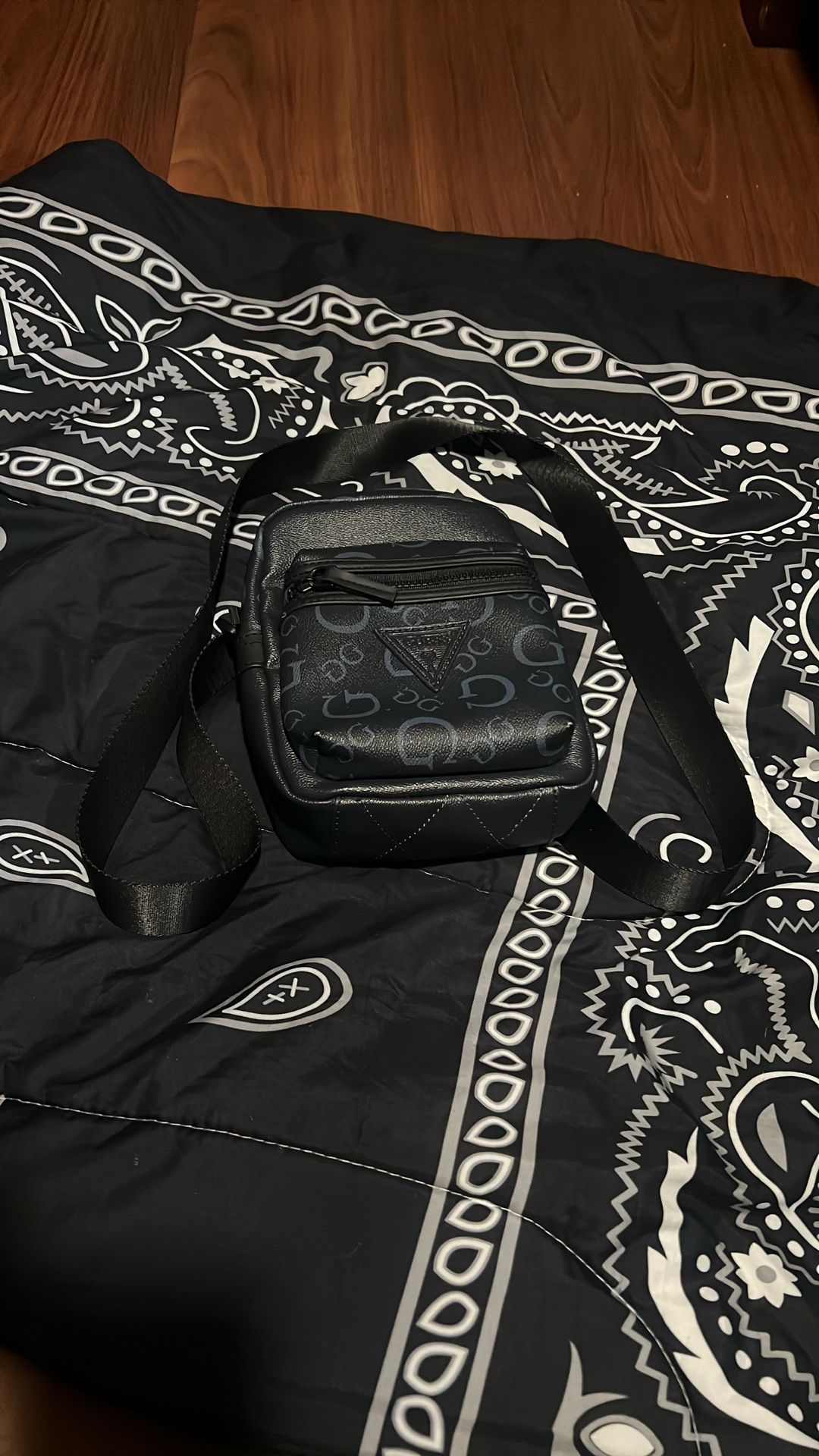 Guess Fanny pack