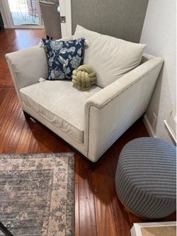 Z Gallerie Dove Gray Sofa and Oversized Chair ! Excellent Condition today only must be pick up Cash only