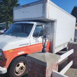 17' 1989 Ford E-350 Deisel V8 7.3 liter 88000 Original Miles