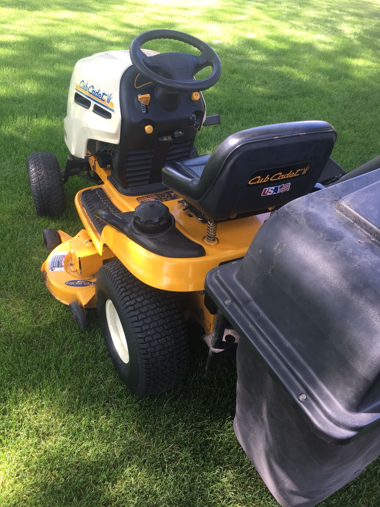 Cub Cadet LT1024 Riding Mower for Sale in Joliet, IL OfferUp