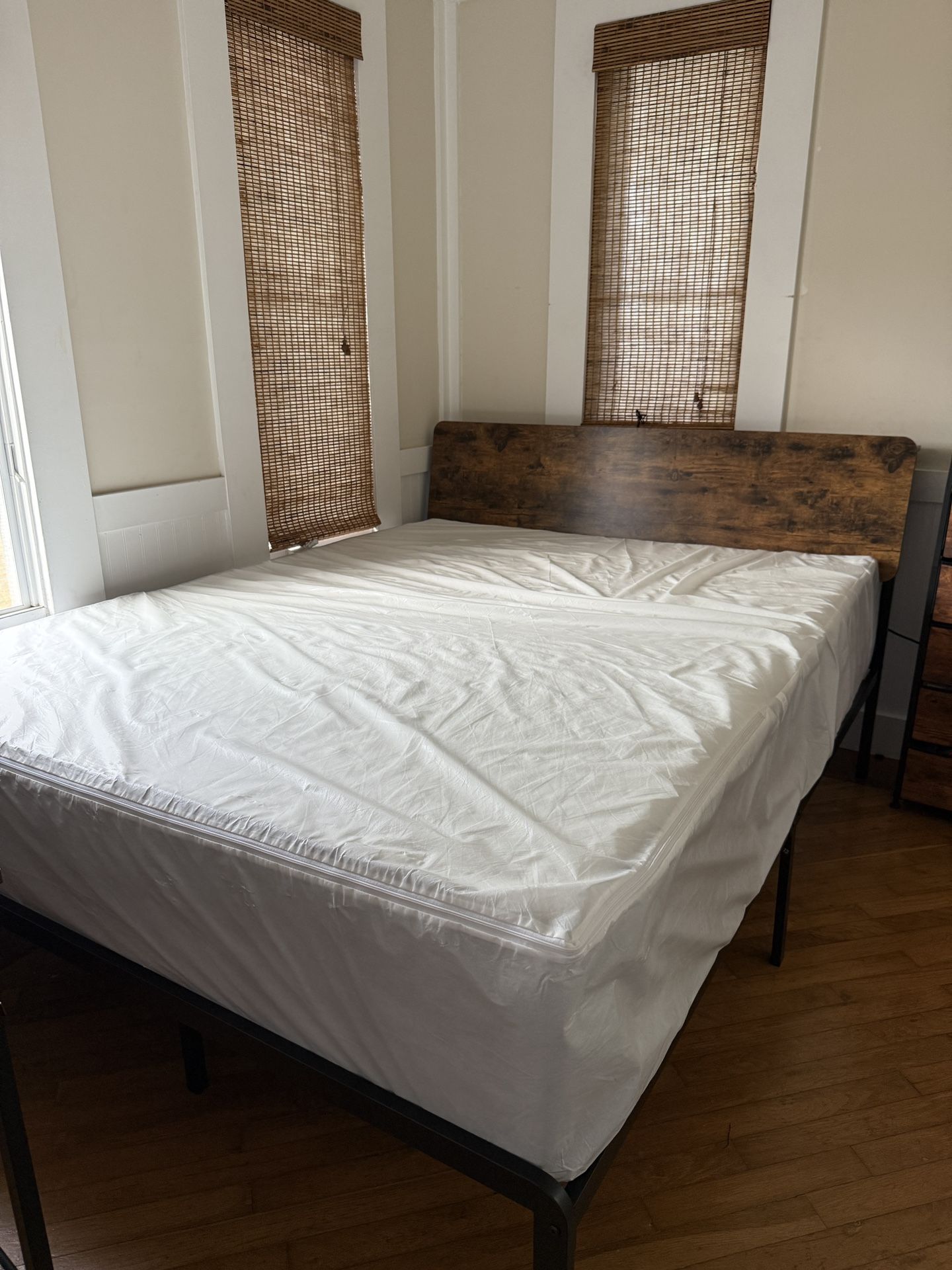 Queen Size Mattress With Bed Frame