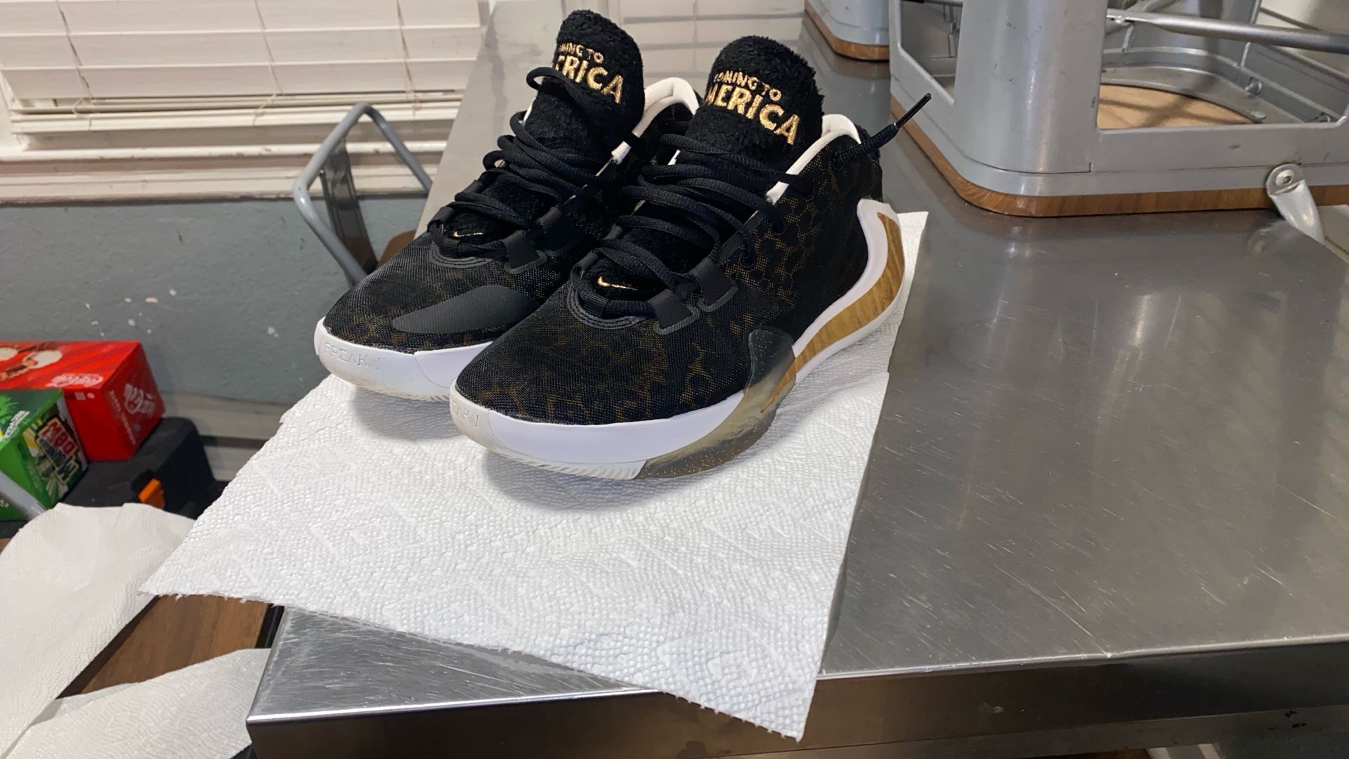 Coming To America Gannis NIKE