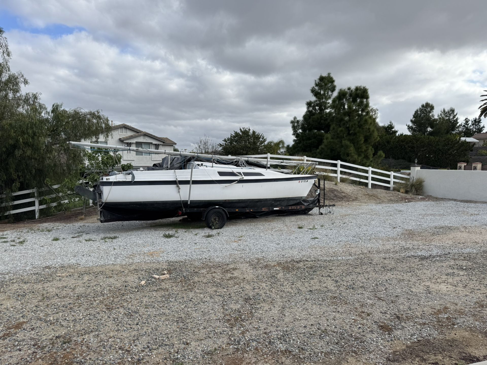 Macgregor 26 Sailboat