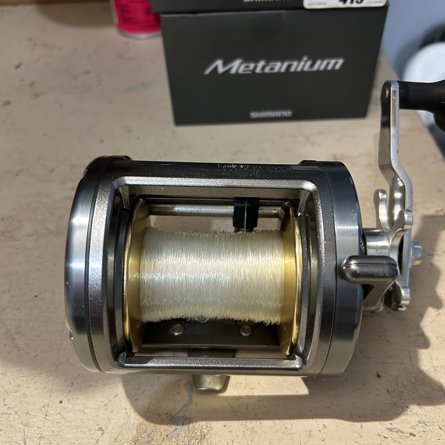 shimano 800 reel 13 Calcutta F 800F Right Features include new from top and bottom to mode that can be switched between water depth displays Shimano Tekota A TEK800PGA Conventional
