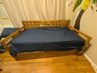 Daybed with Trundle and temperpedic style mattresses