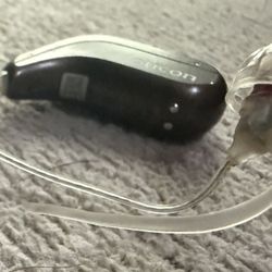 Opticon right Hearing Aid. Nearly New.