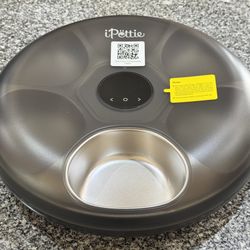 Pet Foods Feeder 