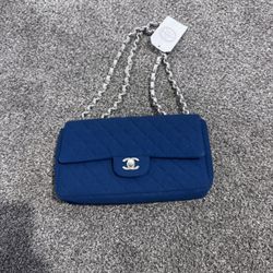 RARE AUTHENTIC CHANEL LINEN BAG