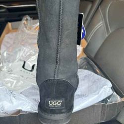 UGGS "Classic" TALL BOOTS-INTERNATIONAL 