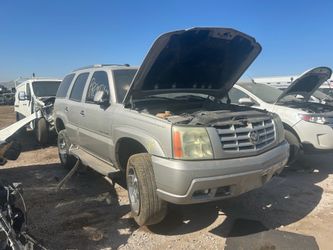 2005 Cadillac Escalade Used For Parts