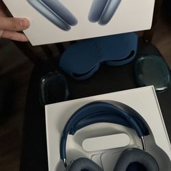 Apple AirPods Max- Sky Blue 