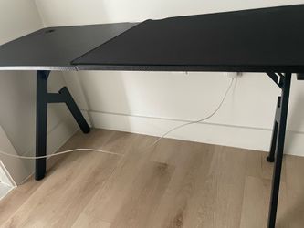 K-Shaped Gaming Desk
