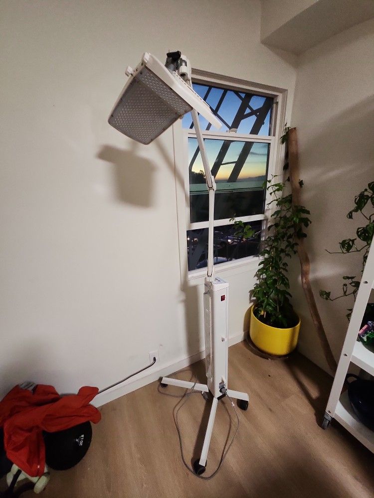 Skin Act Bio-Light LED Therapy Machine – Red/Blue/Yellow/Green – Spa-Grade – Works Great