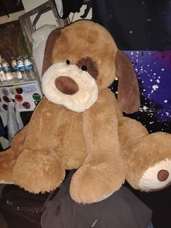 Giant hugfun international sitting dog