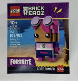 2 LEGO Brickheadz Fortnite 40728  Sealed Set of 2 