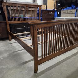 Wooden Slat Style Queen Size Bed Frame