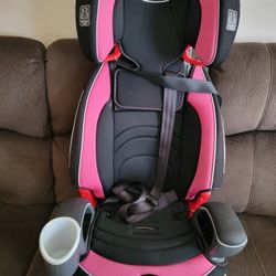 GRACO CHAIR FOR BABIES 
