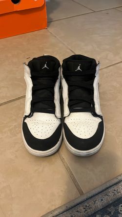 Air Jordan 1 Mid ALT 'White Black, 3y